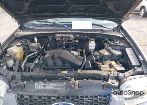 2007 Ford Escape Xlt z USA, uszkodzony, nr VIN 1FMYU93157KB25859